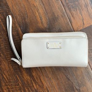 Kate Spade Travel Wallet